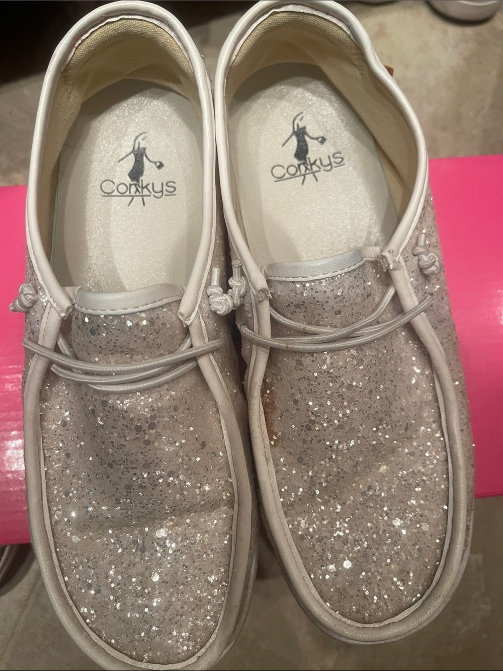 🤍Corkys Women Glitter Casual Loafers in White